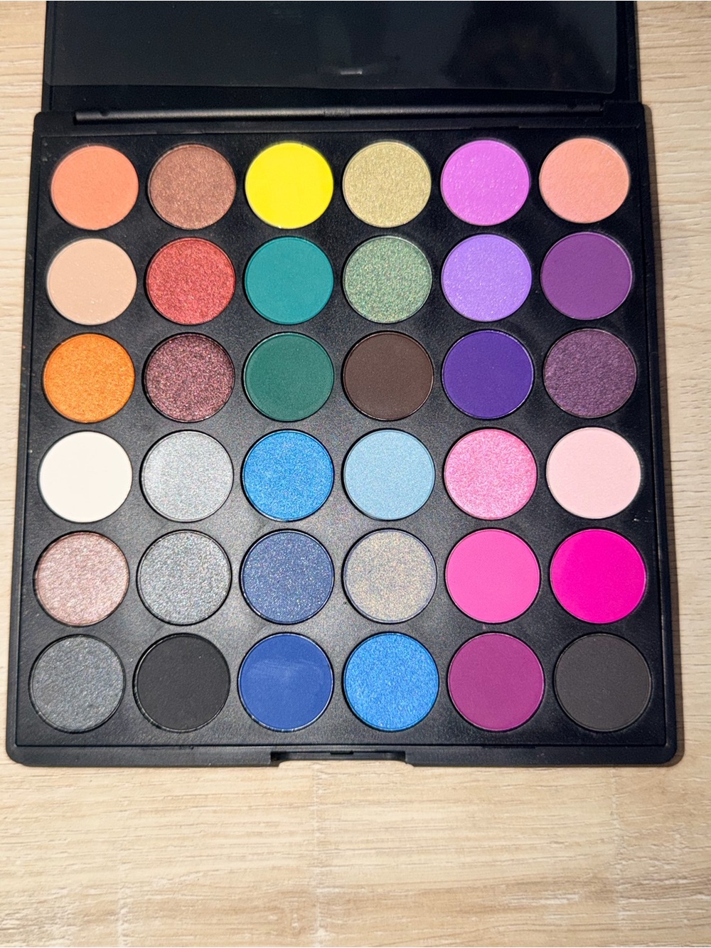 Bright Multicolor Eyeshadow Palette - 35 Vibrant Shades